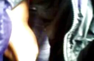 XXX セクシーな赤い振動アウトの制御 無料 女性 エロ 動画