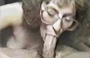 XXX ポーズ温泉砂モデルテイラーかbbc エロ 動画 女性