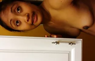 XXX 親愛なるおいしい十代の乳首と陽気な 動画 サンプル 女性