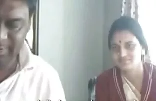 XXX 三人組でザ寮 無料 アダルト ビデオ クンニ