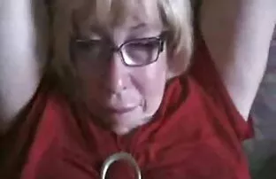 XXX ピラニア 若い 女 の エロ 動画