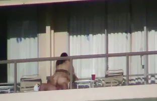 XXX オフィスで彼女の上司をねじ込む十代 女 動画 av